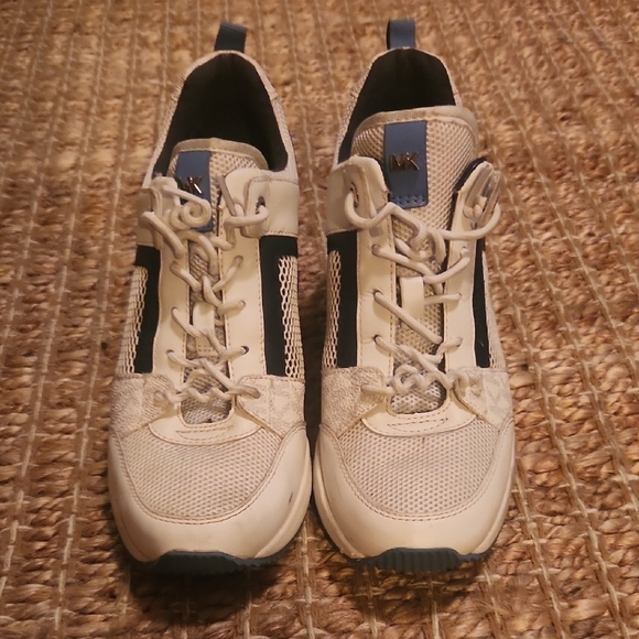 Michael Kors Black and Cream Sneakers with Chunky Design - Picture 6 of 6